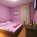 Micika Konukevi 3*